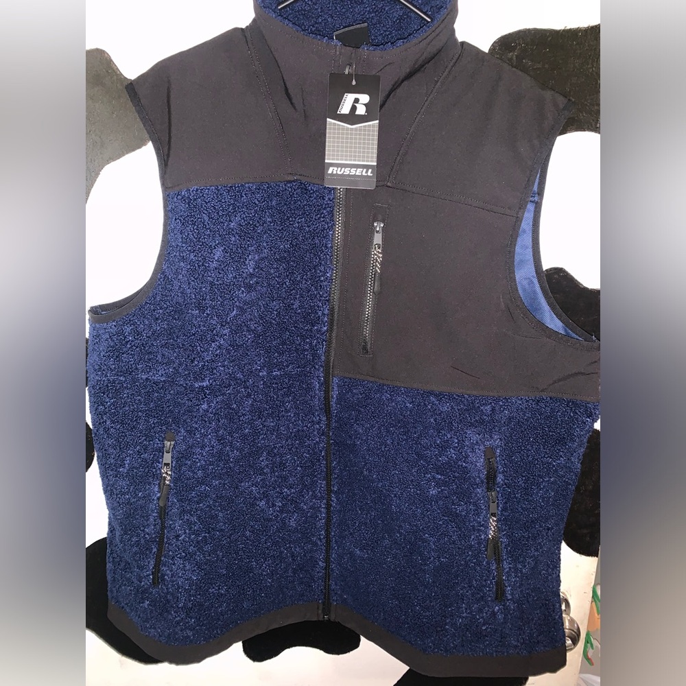 Brand new men’s size xlarge Sherpa vest